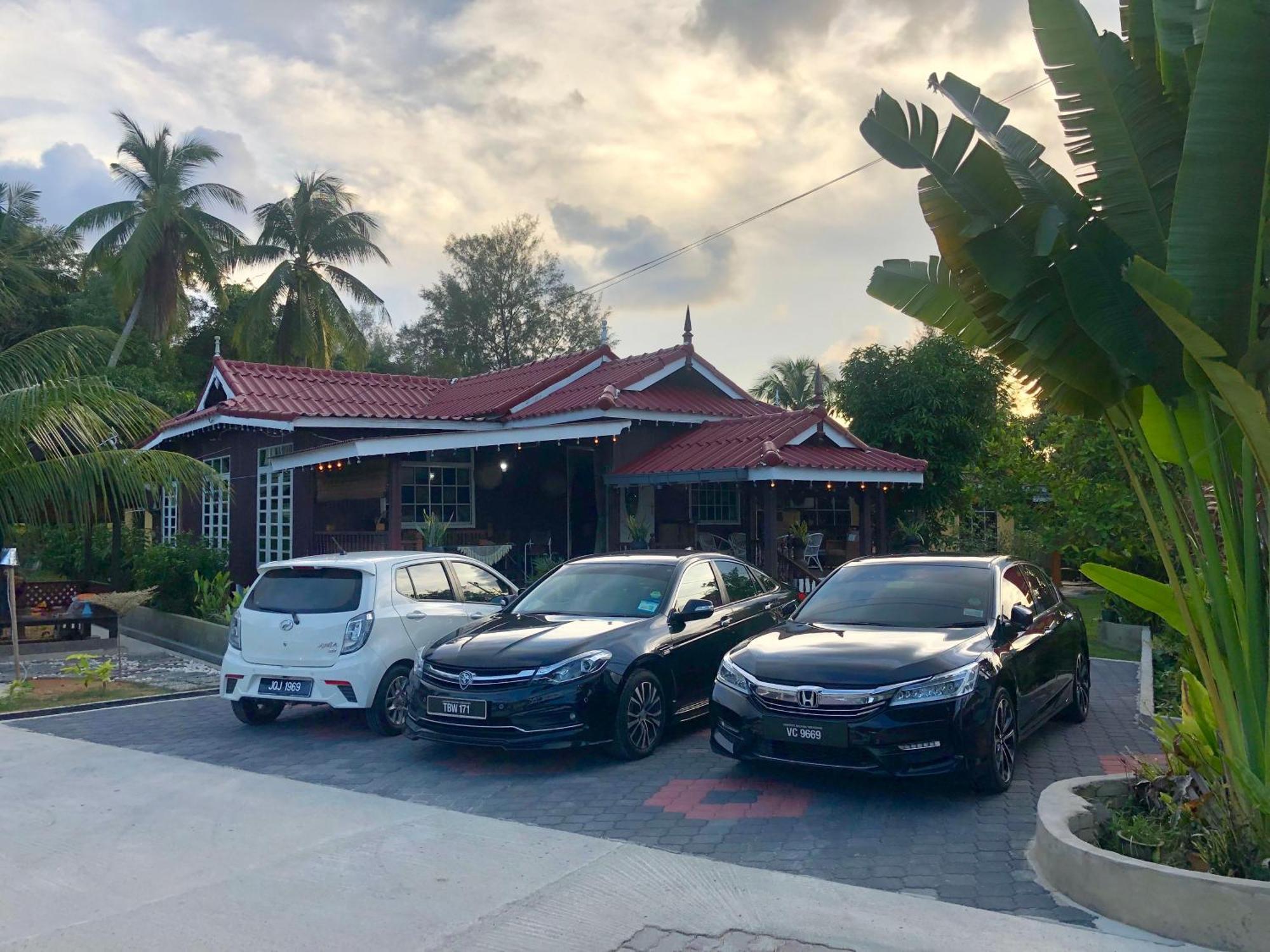 Lakse Inn Homestay Kampong Pengkalan Maras Eksteriør bilde