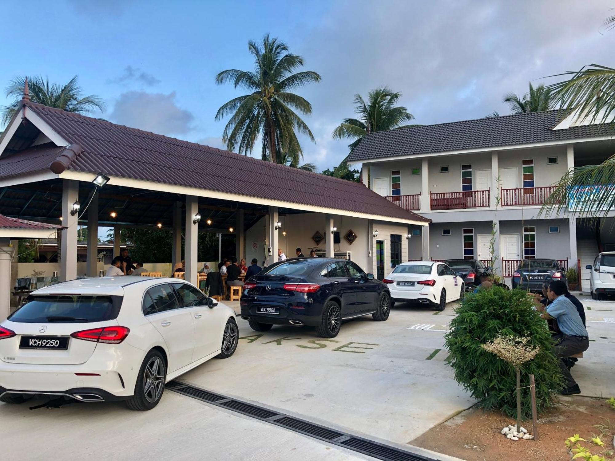 Lakse Inn Homestay Kampong Pengkalan Maras Eksteriør bilde